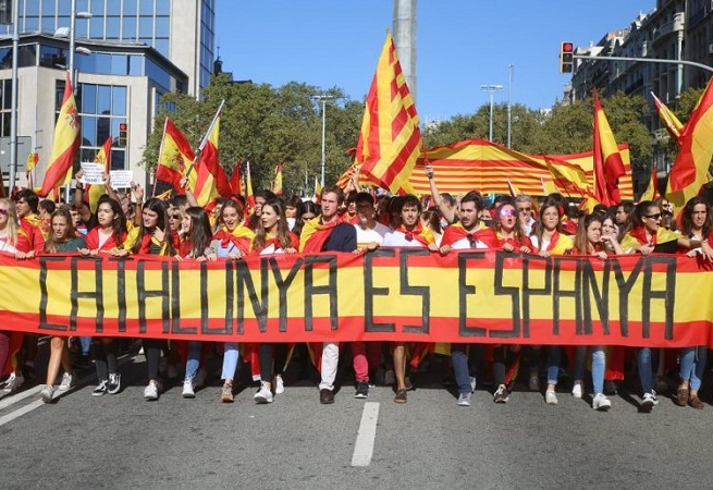 Espanha destitui presidente da Catalunha e convoca eleição regional