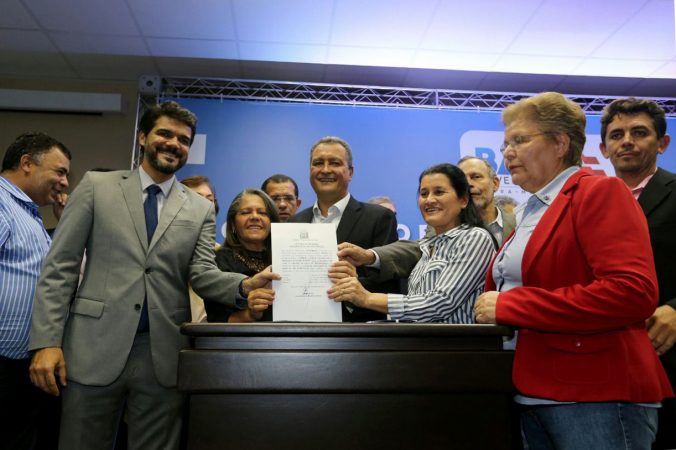 Estado celebra R$ 37 milhões em convênios com 61 municípios