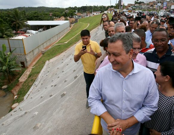 Governador inaugura contenção de encosta no Subúrbio Ferroviário de Salvador
