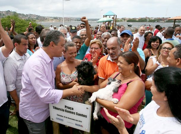 Rui Costa entrega 1ª etapa de pista de borda no Subúrbio Ferroviário de Salvador