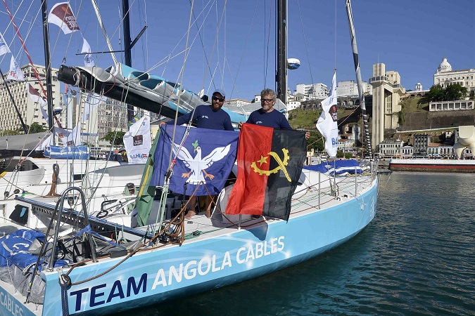 Velejadores de barco brasileiro prometem retorno na Transat Jacques Vabre 2019