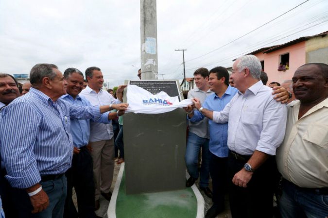Governador entrega ligação do município de Lafaiete Coutinho com a BR-116