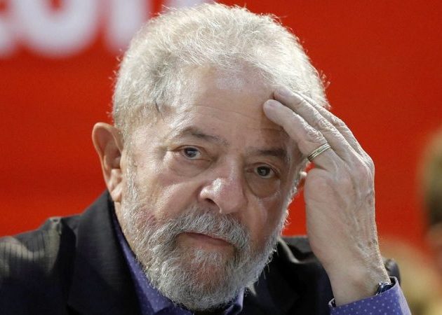 Lula diz querer disputar a Presidência “com alguém com logotipo da Globo na testa”