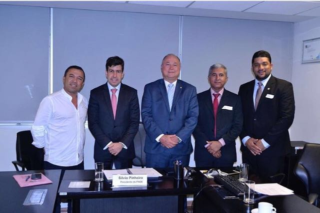 Em Brasília, prefeitos pedem a Silvio Pinheiro investimentos junto ao FNDE