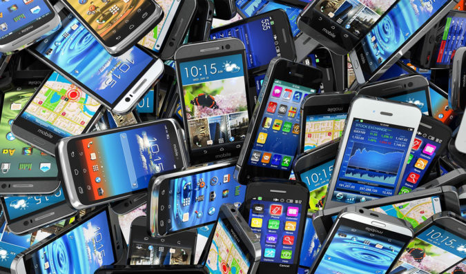 Anatel alerta sobre bloqueio de celulares piratas em 10 estados