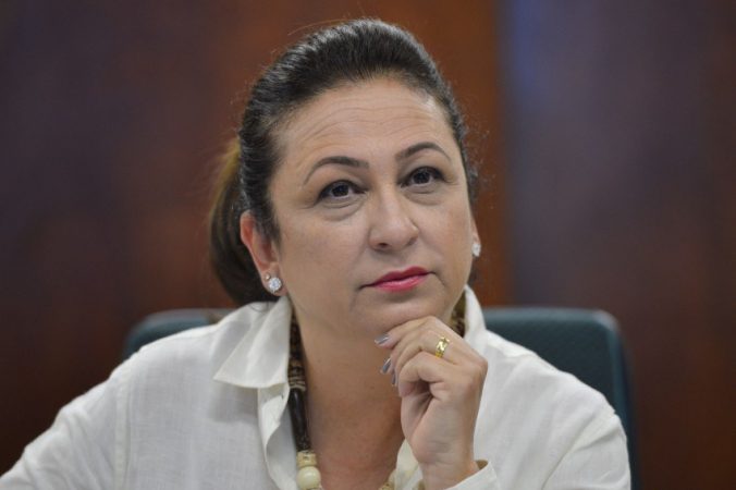 PMDB decide expulsar a senadora Kátia Abreu