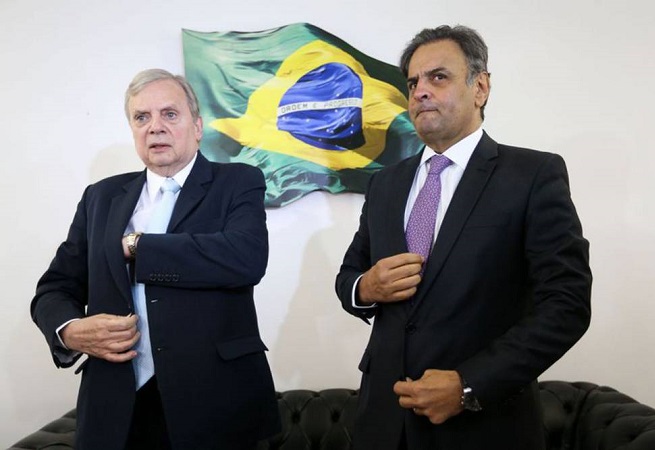 Aécio Neves destitui Tasso Jereissati da presidência do PSDB