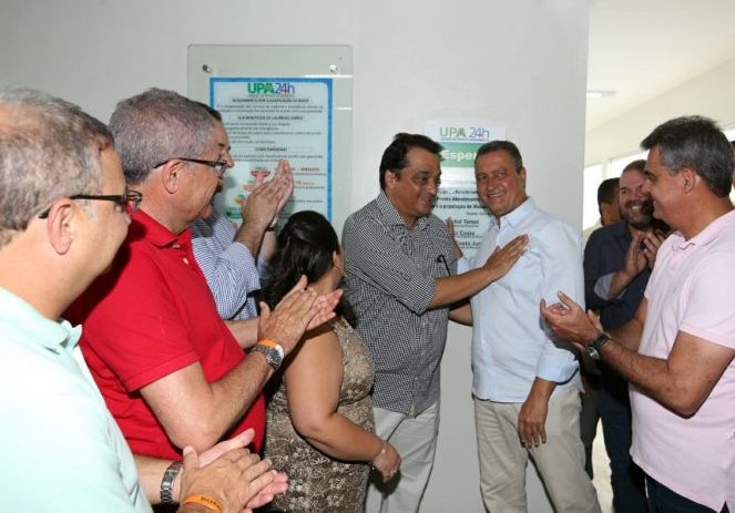 Rui Costa inaugura UPA e entrega hospital reformado em Macaúbas