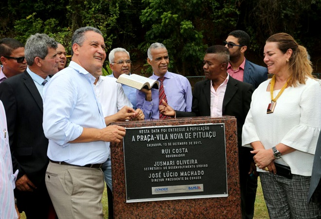 Rui Costa visita obras da Linha Azul e inaugura praça em Pituaçu