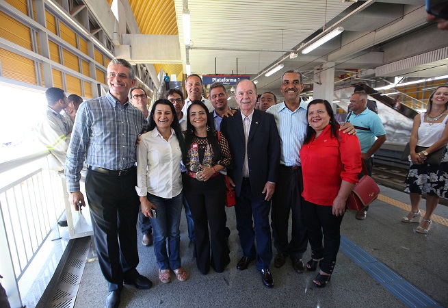 Em viagem teste, metrô chega pela primeira vez a Lauro de Freitas