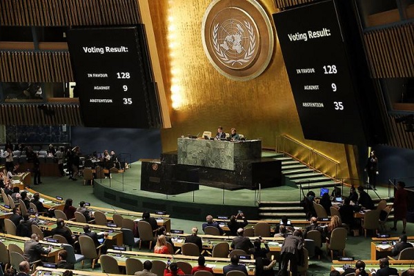 Assembleia Geral da ONU condena invasão da Ucrânia pela Rússia