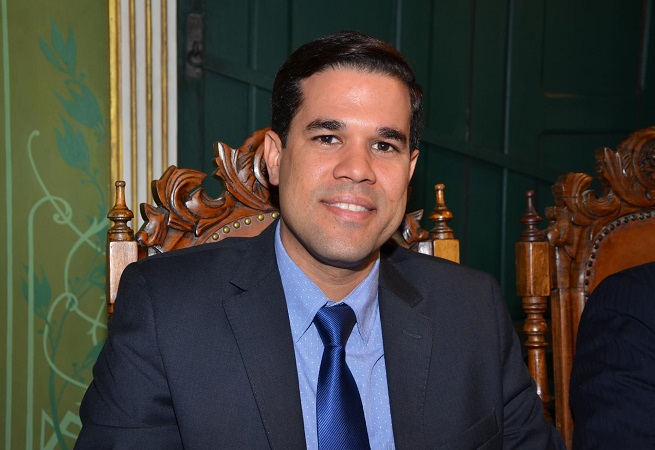Felipe Lucas rebate José Trindade: “Cobre desoneração do Governo do Estado”