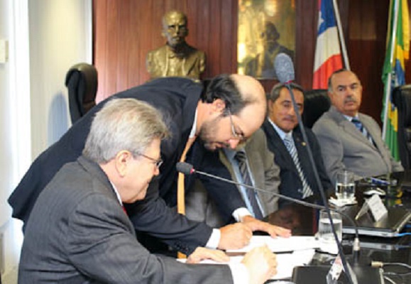 Gildásio Penedo toma posse como presidente do TCE-BA