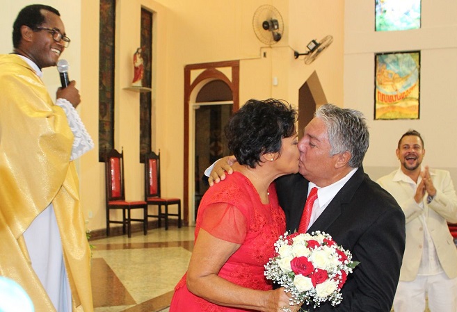 Deputada Luíza Maia casa com Tony Ávila em Camaçari