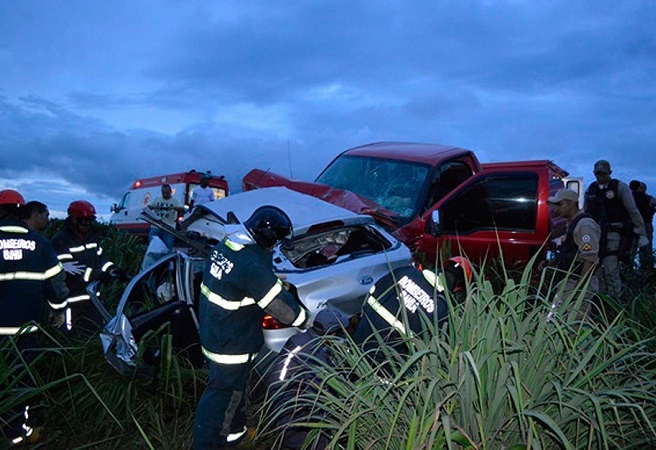 Adolescentes roubam veículo em Luís Eduardo Magalhães e morrem em acidente na BR-242