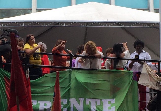 Lídice, Moema e Marcelino Galo participam de atos a favor de Lula em Porto Alegre