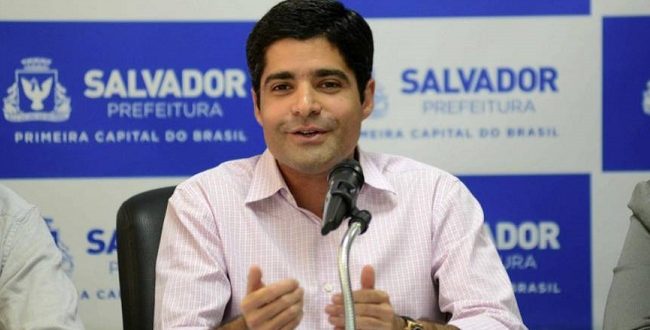 ACM Neto diz que críticas de Rui Costa à educação em Salvador parecem piada