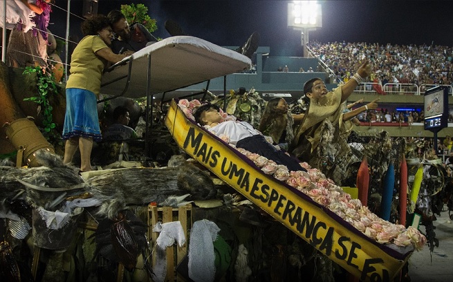 Com crítica à corrupção e à desigualdade, Beija-Flor vence o Carnaval no Rio
