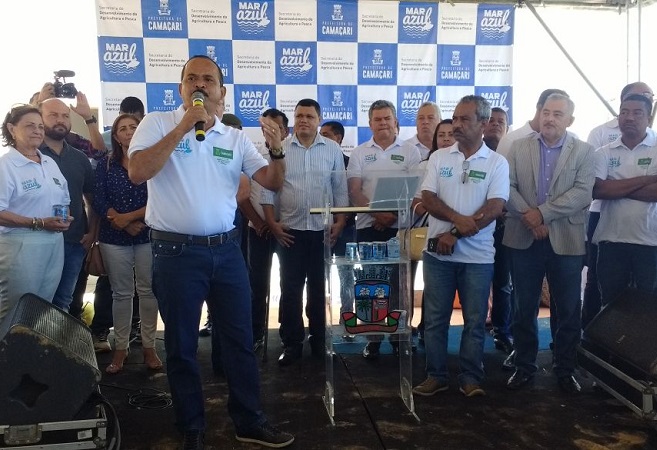 Elinaldo lança programa Mar Azul para capacitar pescadores de Camaçari