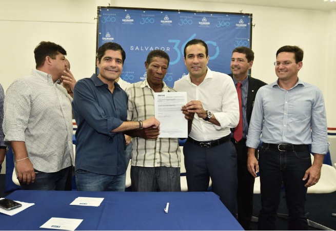 Cerca de mil famílias assinam contratos do Minha Casa, Minha Vida em Salvador