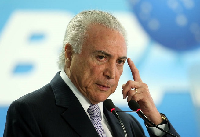 Temer diz que pode reexaminar política de preços da Petrobras