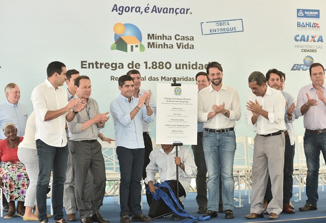Ministro das Cidades entrega 1880 novas unidades do MCMV em Salvador