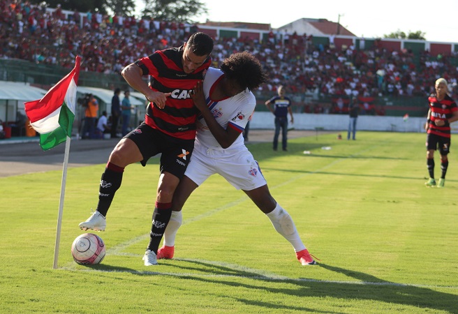 Bahia de Feira e Vitória empatam em 1 a 1 pela semifinal do Baianão; veja os gols
