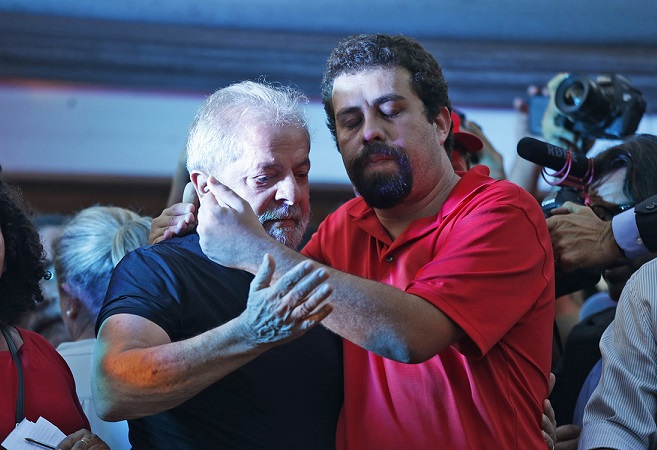 Ausência de Ciro em ato de apoio a Lula é criticada por Guilherme Boulos