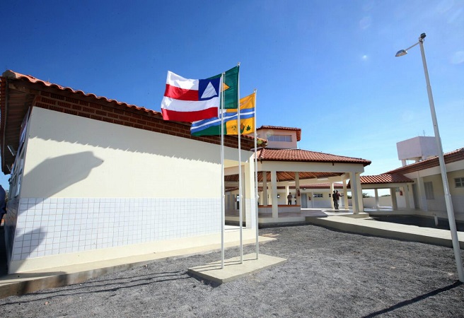 Colégio estadual é inaugurado em São Gabriel