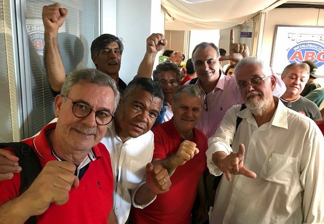 Despesas de parlamentares em atos pró-Lula foram pagas pelo Congresso