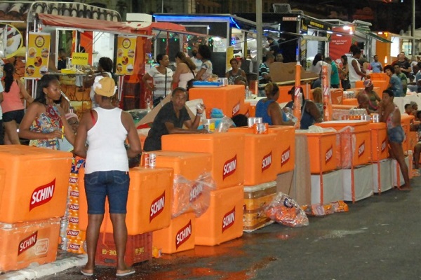 Prefeitura de Salvador credencia ambulantes nesta quarta para show de Ivete