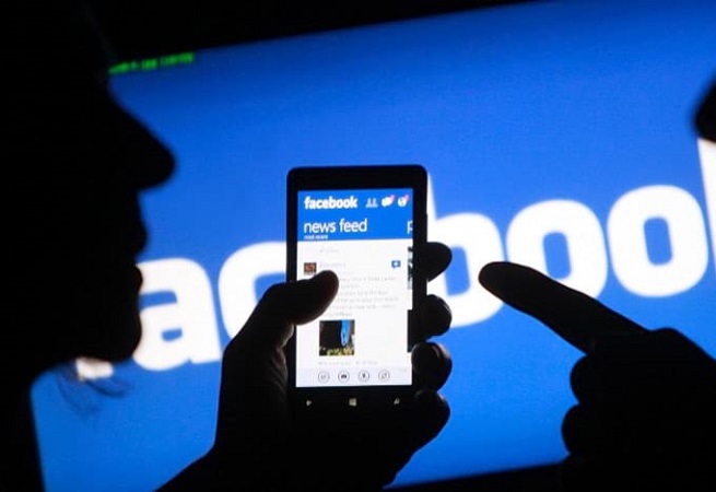 Apple acusa Facebook de vender dados de usuários para patrocinadores