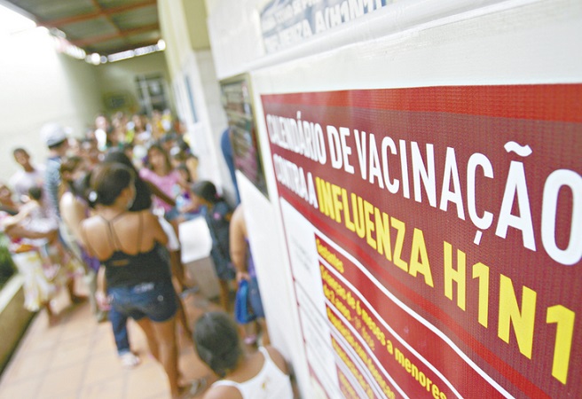 Brasil já tem 99 mortes por gripe; vacinação segue até dia 31