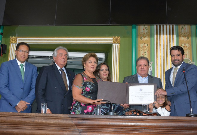 Empresário Luiz da Cabrália recebe Título de Cidadão de Salvador