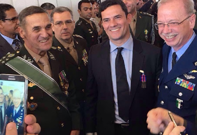 Exército condecora Sérgio Moro com Ordem do Mérito Militar