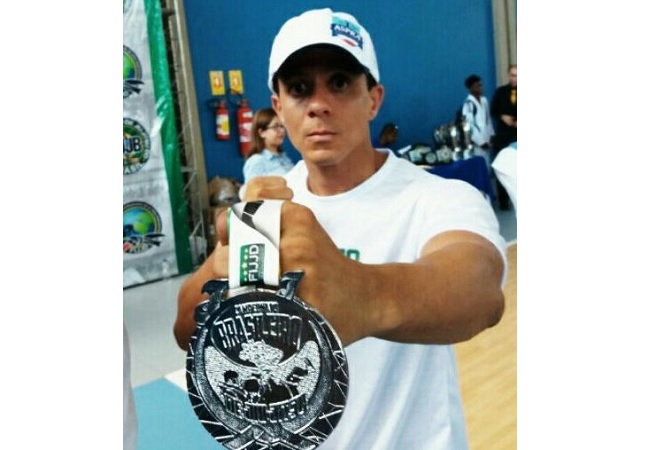 Soldado da PM de Valença é vice-campeão brasileiro de jiu-jitsu