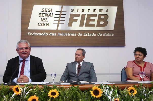 Na Fieb, Coronel pede redução dos juros e mais crédito para a indústria brasileira