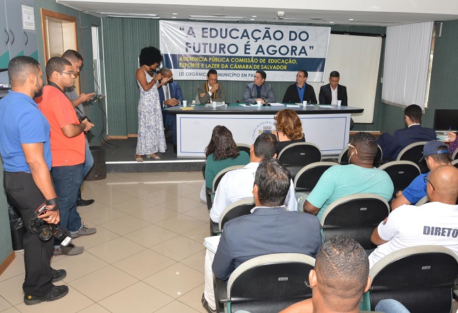 Professores apresentam propostas à nova LOM de Salvador