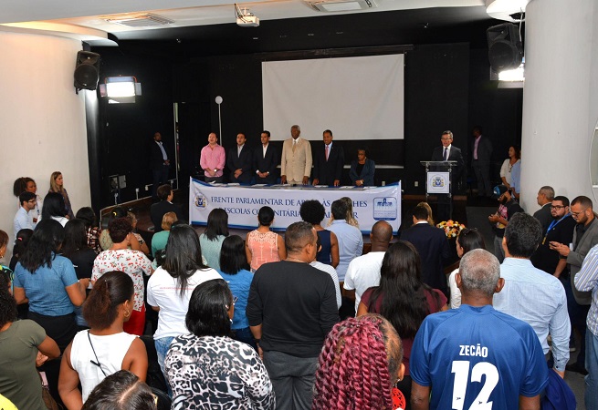 Câmara de Salvador instala Frente Parlamentar das Creches e Escolas Comunitárias