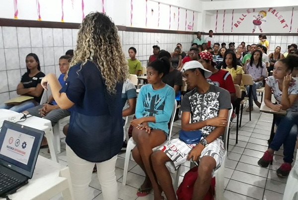 Prefeitura de Salvador auxilia inserção de moradores da Guerreira Zeferina no mercado de trabalho