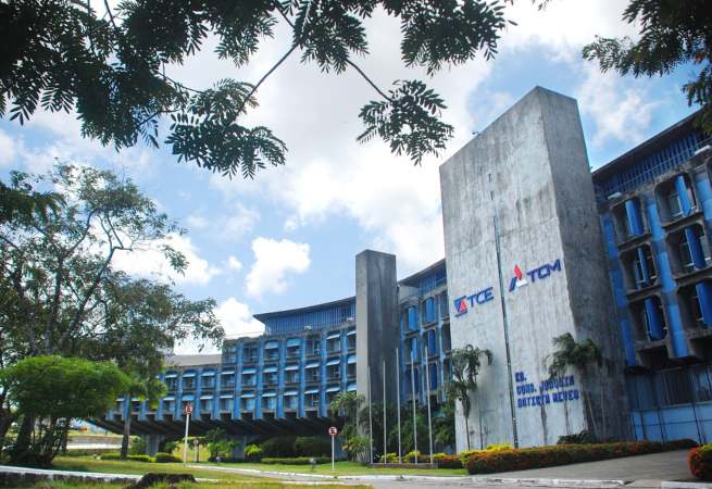 TCE-BA condena gestores a devolver R$ 1 milhão aos cofres públicos