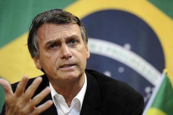 Bolsonaro diz que, se eleito, vai tirar o Brasil da ONU