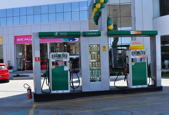 Após novo reajuste, gasolina chega a R$ 4,89 em Salvador