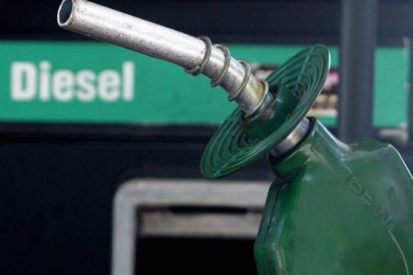 Petrobras reduz o preço da gasolina, mas aumenta o preço do diesel
