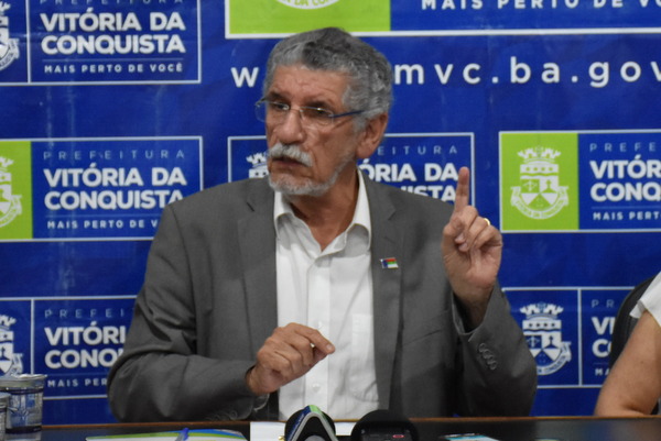 Com Covid-19, prefeito de Conquista é transferido para hospital em São Paulo