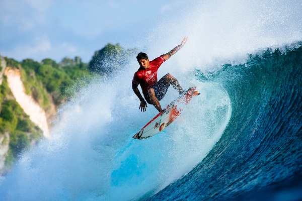 Mundial de Surfe: Finalistas de Bali são eliminados no Uluwatu CT