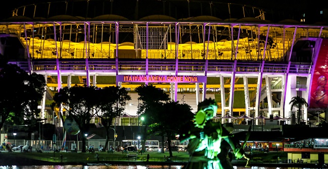 Monumentos de Salvador ganham iluminação especial pelo Junho Lilás