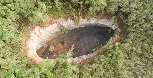Vera Cruz: Material coletado pela Dow Química em cratera será analisado na Alemanha