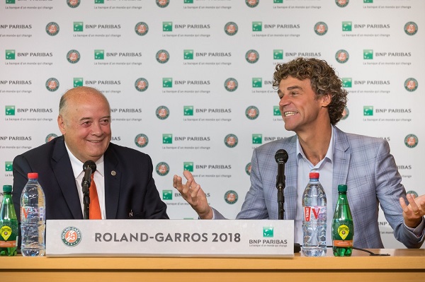 Gustavo Kuerten se torna embaixador mundial de Roland Garros