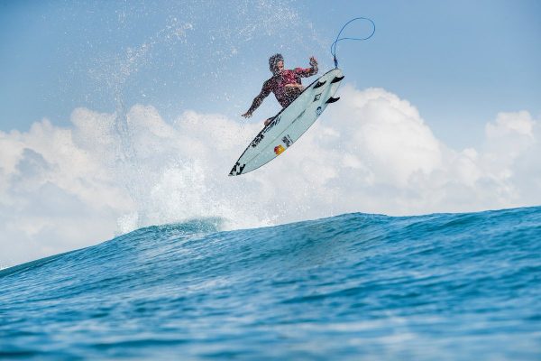 Italo Ferreira é o Brasil na semifinal do Mundial de Surfe em Bali